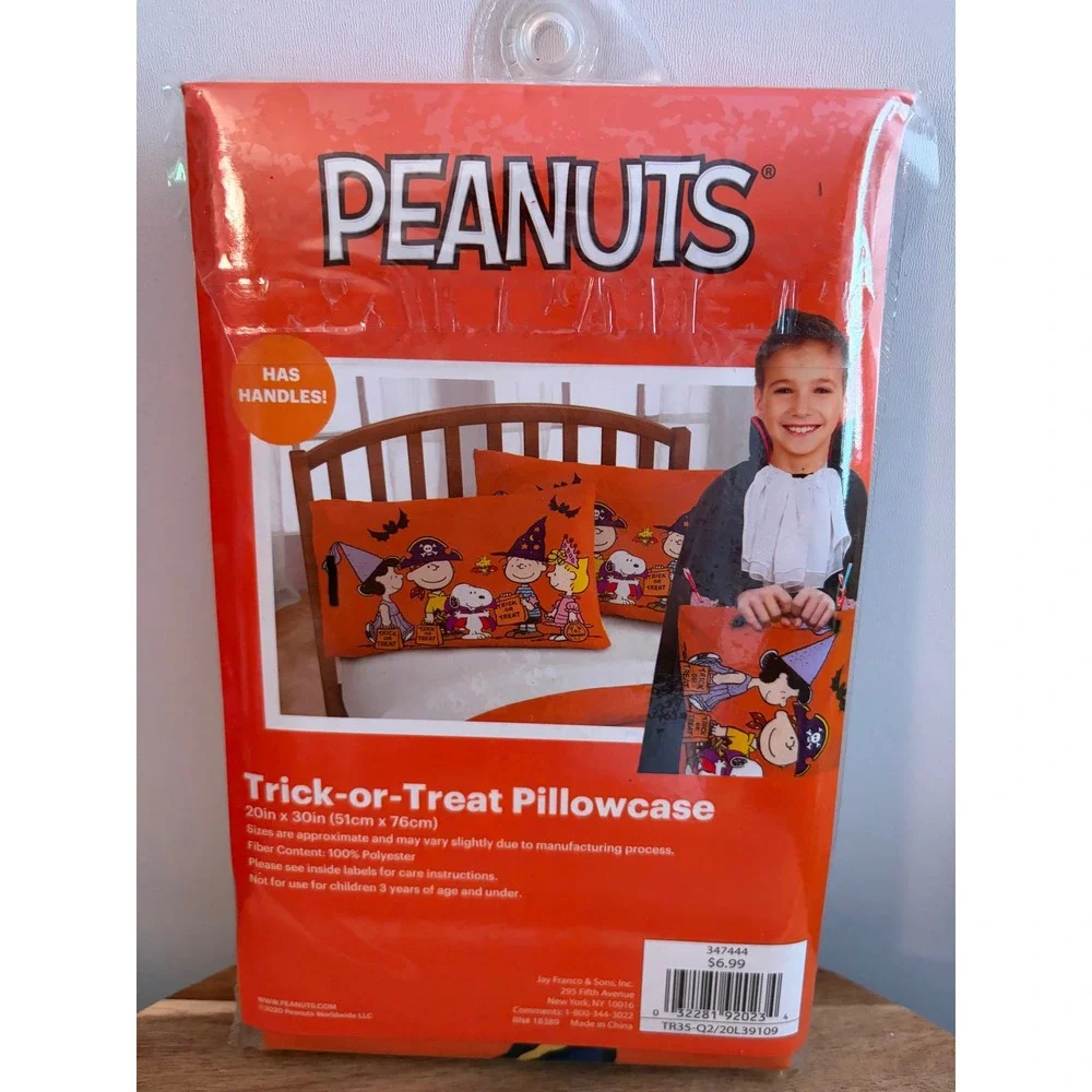 Jay Franco Snoopy Peanuts Trick or Treat Halloween Pillowcase Bag Sack Handles